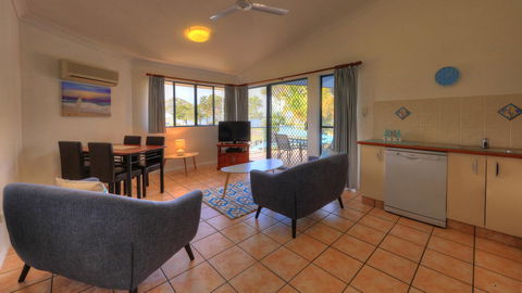 Dolphin Waters - Sunshine Coast Tourism 1