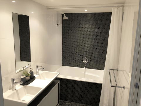 Sunshine Beach Luxe Apartment - Sunshine Coast Tourism 11
