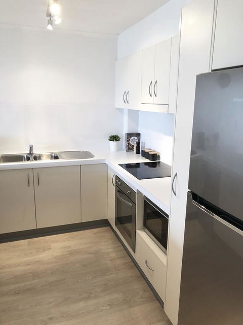 Sunshine Beach Luxe Apartment - Sunshine Coast Tourism 9