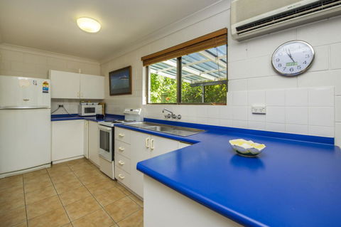 Magnetic North Apartment 1 - Sunshine Coast Tourism 6