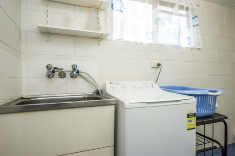 Magnetic North Apartment 1 - Sunshine Coast Tourism 11