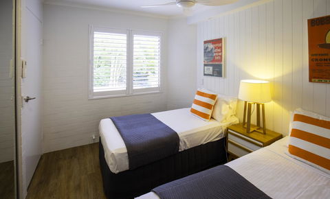 Ocean Breeze Resort - Sunshine Coast Tourism 24