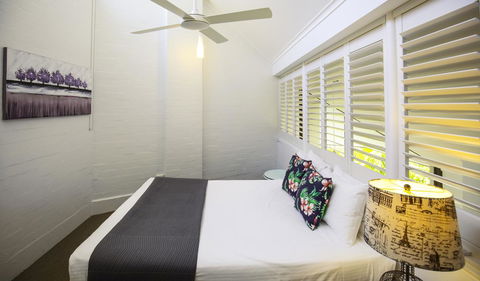 Ocean Breeze Resort - Sunshine Coast Tourism 2