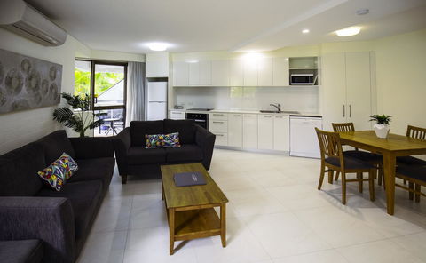 Ocean Breeze Resort - Sunshine Coast Tourism 6