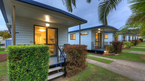 Alex Beach Cabins And Tourist Park - Sunshine Coast Tourism 34