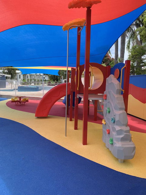 Alex Beach Cabins And Tourist Park - Sunshine Coast Tourism 6