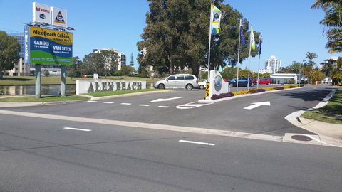 Alex Beach Cabins And Tourist Park - Sunshine Coast Tourism 19