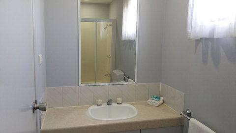 Alex Beach Cabins And Tourist Park - Sunshine Coast Tourism 2