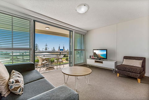 Mantra Mooloolaba Beach - Sunshine Coast Tourism 7