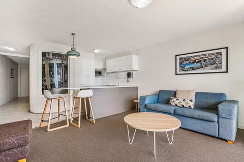 Mantra Mooloolaba Beach - Sunshine Coast Tourism 5