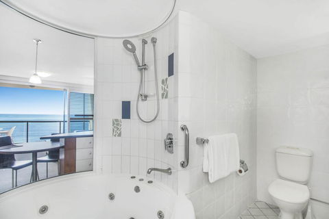 Mantra Mooloolaba Beach - Sunshine Coast Tourism 35