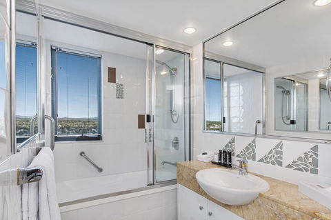 Mantra Mooloolaba Beach - Sunshine Coast Tourism 21