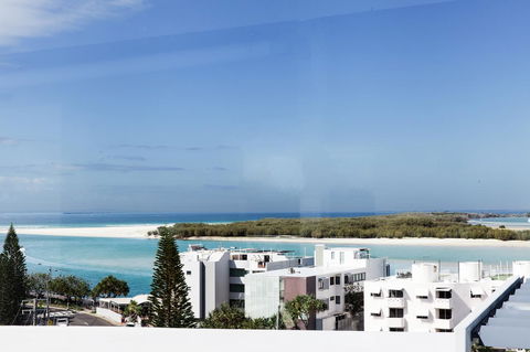 Ocean Views Resort Caloundra - Sunshine Coast Tourism 8