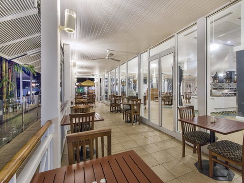 Hotel Grand Chancellor Palm Cove - Sunshine Coast Tourism 38