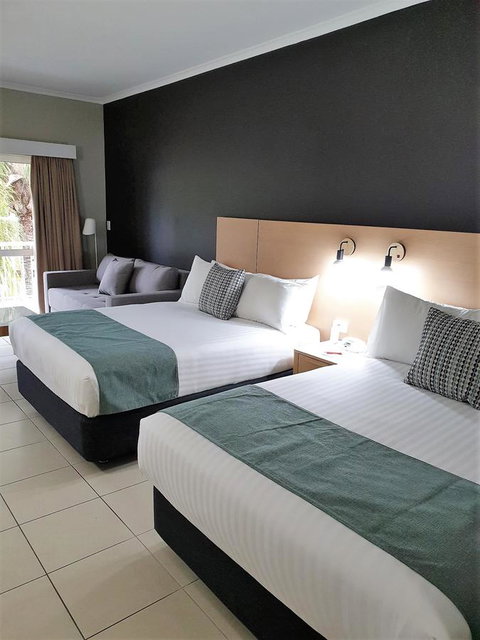 Hotel Grand Chancellor Palm Cove - Sunshine Coast Tourism 13