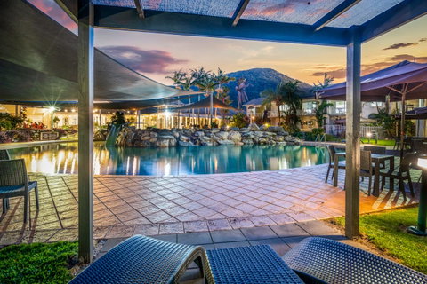 Hotel Grand Chancellor Palm Cove - Sunshine Coast Tourism 0