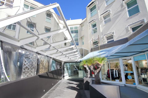 Emerald Noosa - Sunshine Coast Tourism 2