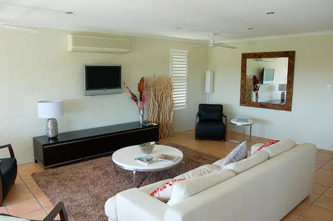 Myuna Holiday Apartments - Holiday Sunshine Coast 26