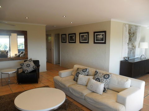 Myuna Holiday Apartments - Holiday Sunshine Coast 37