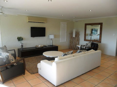 Myuna Holiday Apartments - Holiday Sunshine Coast 34