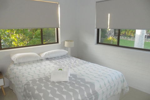 Myuna Holiday Apartments - Holiday Sunshine Coast 11
