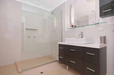 Myuna Holiday Apartments - Holiday Sunshine Coast 20
