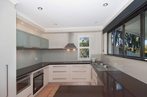 Myuna Holiday Apartments - Holiday Sunshine Coast 22