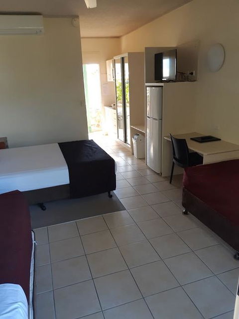 Whitsunday Sands Resort - Sunshine Coast Tourism 11