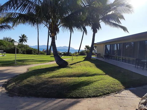 Whitsunday Sands Resort - Sunshine Coast Tourism 27