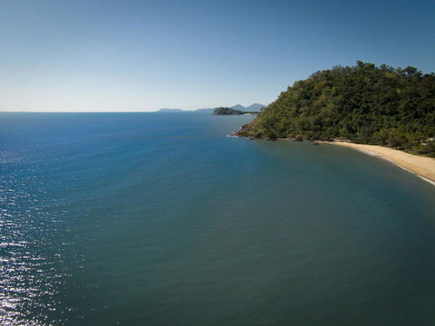 On The Beach Apartments - Holiday Sunshine Coast 13