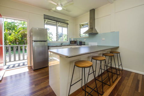 Kooyong Apartment 1 - Sunshine Coast Tourism 5