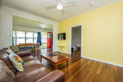 Kooyong Apartment 1 - Sunshine Coast Tourism 2