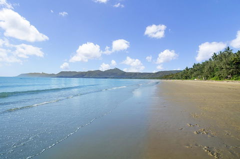 By The Sea Port Douglas - Holiday Sunshine Coast 27
