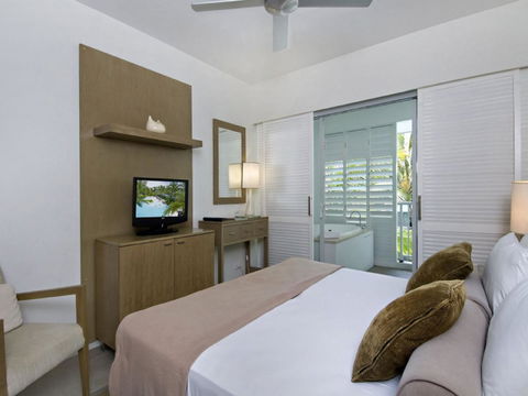 Beach Club Port Douglas Luxury Apartments - Sunshine Coast Tourism 7