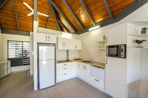 Island Leisure Resort - Holiday Sunshine Coast 4