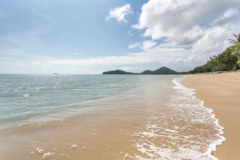 Agincourt Beachfront Apartments - Holiday Sunshine Coast 18