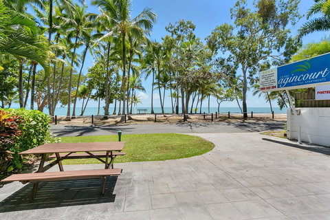 Agincourt Beachfront Apartments - Holiday Sunshine Coast 5