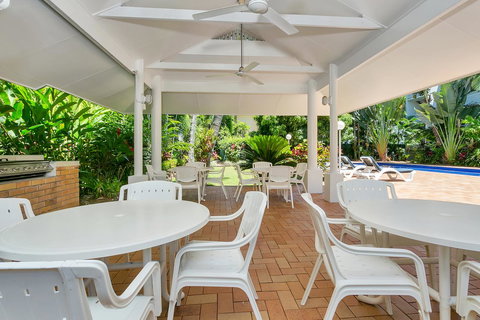 Agincourt Beachfront Apartments - Holiday Sunshine Coast 10