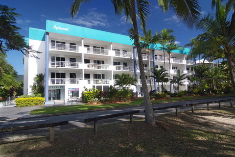 Agincourt Beachfront Apartments - Holiday Sunshine Coast 1