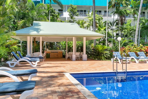 Agincourt Beachfront Apartments - Holiday Sunshine Coast 6
