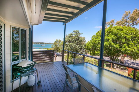 Sunset Cabins 1770 - Holiday Sunshine Coast 2