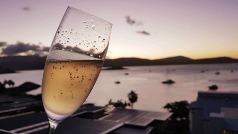 Mirage Whitsundays - Sunshine Coast Tourism 26