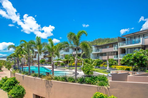 Mirage Whitsundays - Sunshine Coast Tourism 32