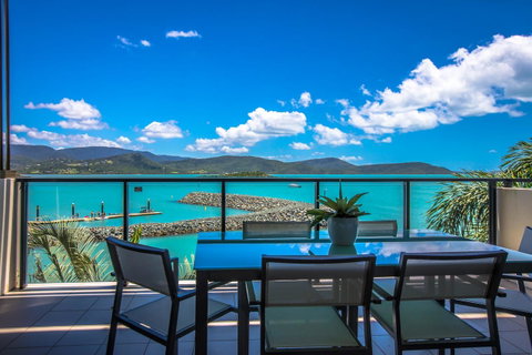 Mirage Whitsundays - Sunshine Coast Tourism 0
