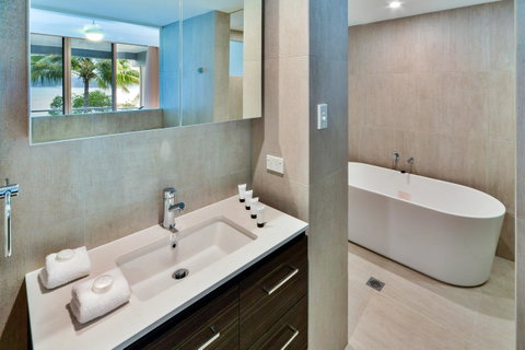 Frangipani 104 - Hamilton Island - Sunshine Coast Tourism 10