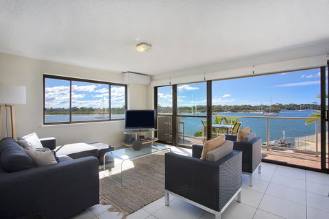 Noosa Shores Resort - Holiday Sunshine Coast 9