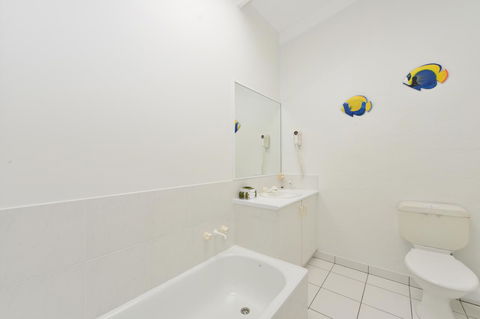 Seascape Holidays At Beachfront Terraces - Holiday Sunshine Coast 8