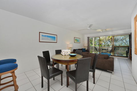 Seascape Holidays At Beachfront Terraces - Holiday Sunshine Coast 9