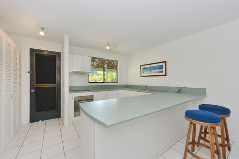 Seascape Holidays At Beachfront Terraces - Holiday Sunshine Coast 15