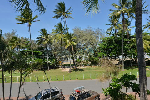 Seascape Holidays At Beachfront Terraces - Holiday Sunshine Coast 27